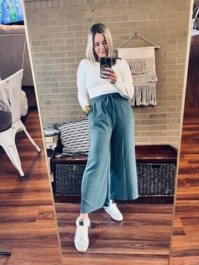 Zenana Outfitters Sage Green Cropped Wide-Leg Pants